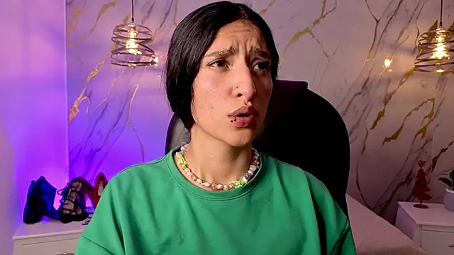 Scaarlettfox online show from February 17, 7:22 pm