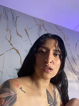 Scaarlettfox online show from April 16, 9:39 pm