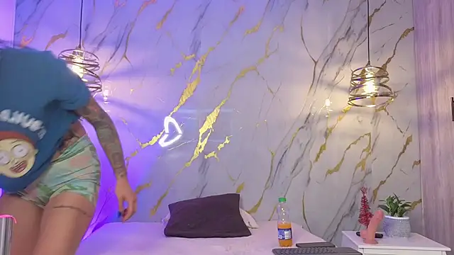 Scaarlettfox online show from February 25, 7:47 pm