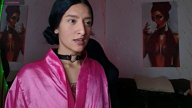 Scaarlettfox online show from November 10, 7:41 pm