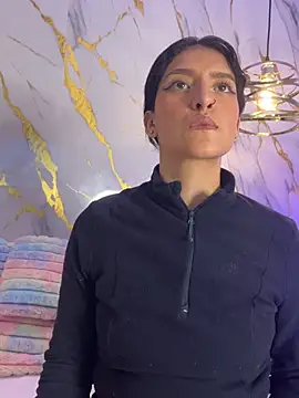 Scaarlettfox online show from April 7, 7:26 pm