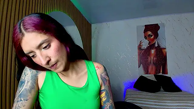 Scaarlettfox online show from September 9, 3:49 am