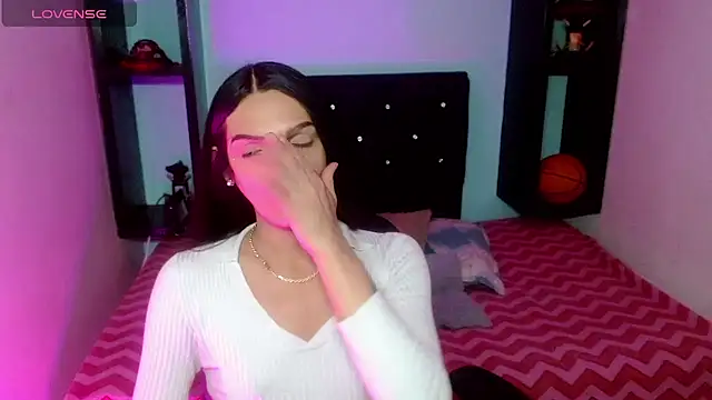 x isabella x online show from May 14, 4:09 am