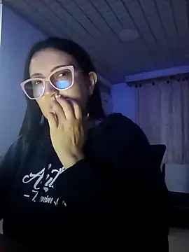 Snapshot of Romina693 chatting on September 18, 6:49 am Romina693 online show from September 18, 6:49 am