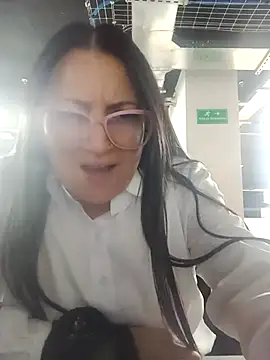 Snapshot of Romina693 chatting on October 10, 6:25 am Romina693 online show from October 10, 6:25 am