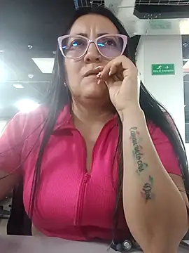 Snapshot of Romina693 chatting on October 11, 6:36 am Romina693 online show from October 11, 6:36 am