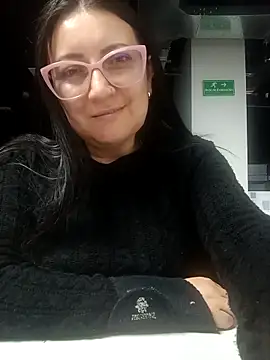 Snapshot of Romina693 chatting on September 14, 5:30 am Romina693 online show from September 14, 5:30 am