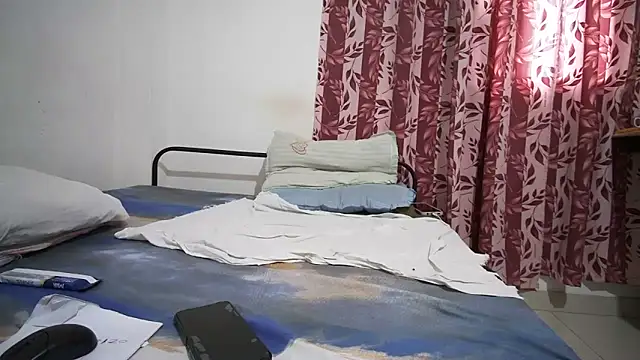 Snapshot of methu01 chatting on November 28, 9:53 am methu01 online show from November 28, 9:53 am