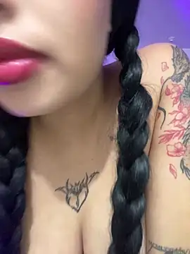 lucialauper  online show from November 7, 2:38 am