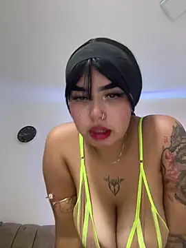 lucialauper  online show from July 21, 2:47 am