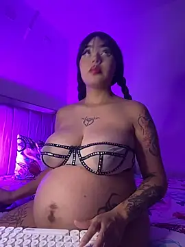 lucialauper  online show from November 23, 12:31 am