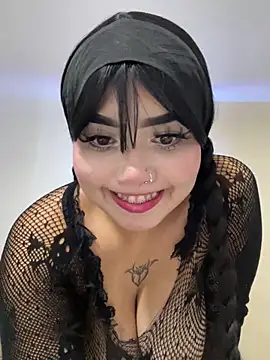lucialauper  online show from June 19, 2:28 am