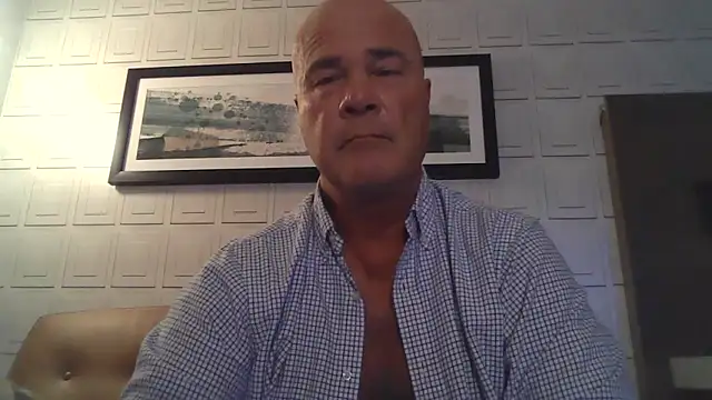 cyclone1212 online show from April 29, 2:27 am
