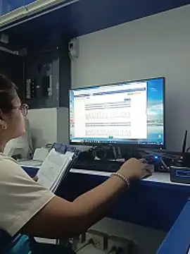 Snapshot of Sweetheart_Claire chatting on June 2, 5:18 am Sweetheart Claire online show from June 2, 5:18 am