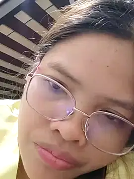 Snapshot of Sweetheart_Claire chatting on April 18, 12:29 pm Sweetheart Claire online show from April 18, 12:29 pm