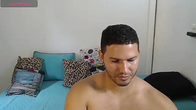 Snapshot of Tim_mz01 chatting on May 25, 6:06 pm Tim mz01 online show from May 25, 6:06 pm