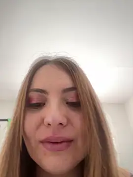 Snapshot of KatteAdams chatting on September 11, 8:20 pm KatteAdams online show from September 11, 8:20 pm