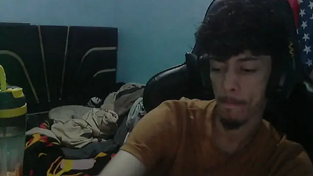 Snapshot of Dark_DesireX chatting on February 6, 1:40 pm Dark DesireX online show from February 6, 1:40 pm