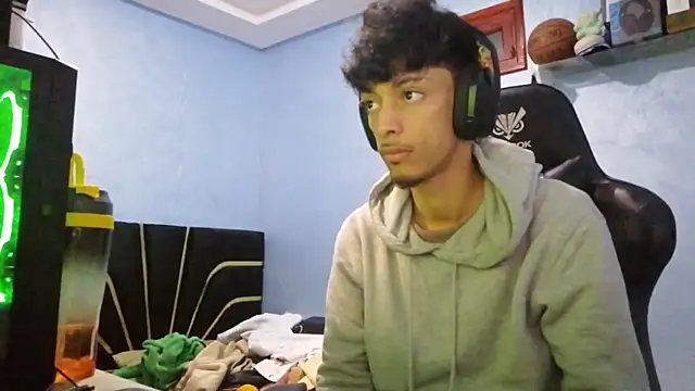 Snapshot of Dark_DesireX chatting on February 14, 11:54 am Dark DesireX online show from February 14, 11:54 am