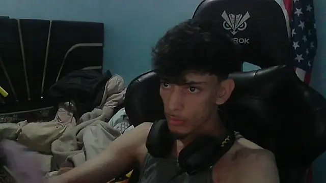 Snapshot of Dark_DesireX chatting on March 1, 7:14 pm Dark DesireX online show from March 1, 7:14 pm