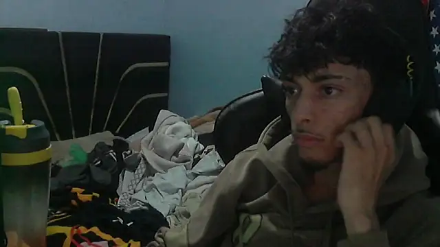 Snapshot of Dark_DesireX chatting on February 17, 7:33 pm Dark DesireX online show from February 17, 7:33 pm