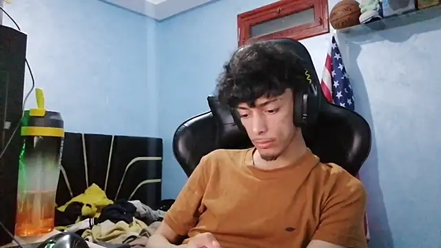 Snapshot of Dark_DesireX chatting on February 8, 5:43 pm Dark DesireX online show from February 8, 5:43 pm