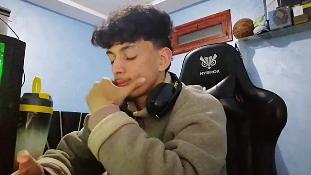 Snapshot of Dark_DesireX chatting on February 12, 7:35 pm Dark DesireX online show from February 12, 7:35 pm