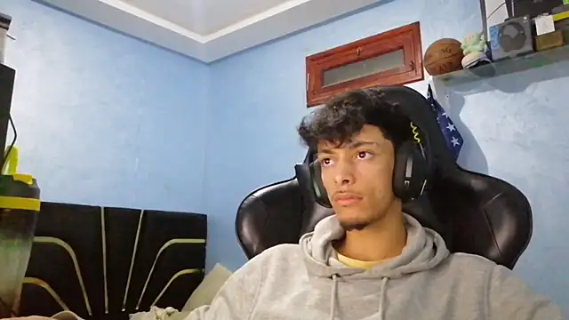 Snapshot of Dark_DesireX chatting on February 22, 7:37 pm Dark DesireX online show from February 22, 7:37 pm