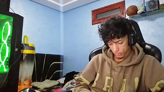 Snapshot of Dark_DesireX chatting on February 7, 12:35 pm Dark DesireX online show from February 7, 12:35 pm