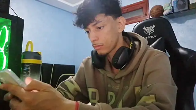 Snapshot of Dark_DesireX chatting on February 16, 2:16 pm Dark DesireX online show from February 16, 2:16 pm