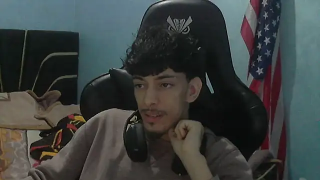 Dark DesireX online show from December 18, 1:04 pm