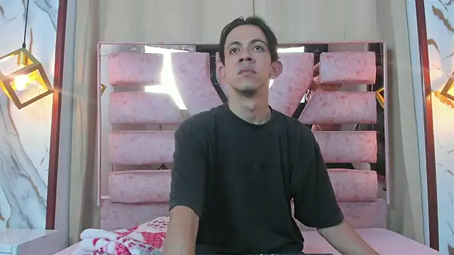 Snapshot of kameron_and_Nick chatting on November 29, 8:31 pm kameron and Nick online show from November 29, 8:31 pm