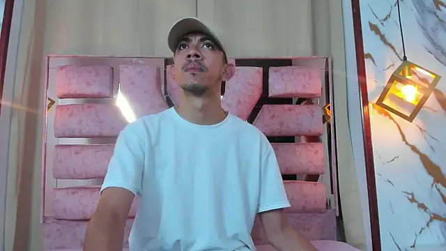 Snapshot of kameron_and_Nick chatting on November 22, 7:46 pm kameron and Nick online show from November 22, 7:46 pm