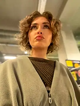 KellyKeler online show from November 9, 1:04 pm