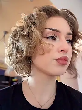 KellyKeler online show from April 5, 10:33 am