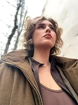 KellyKeler online show from December 1, 12:17 pm