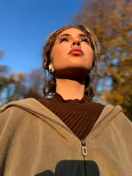 KellyKeler online show from November 2, 1:27 pm