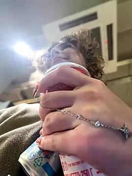 KellyKeler online show from November 26, 11:54 am