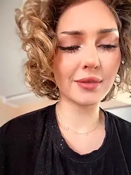 KellyKeler online show from March 28, 10:16 am