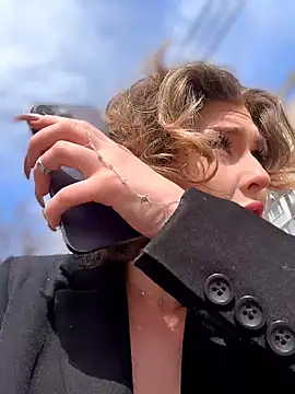 KellyKeler online show from March 19, 11:10 am