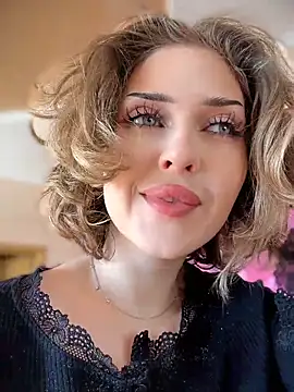 KellyKeler online show from April 15, 10:43 am