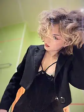 KellyKeler online show from March 30, 10:39 am