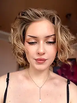 KellyKeler online show from April 9, 10:21 am