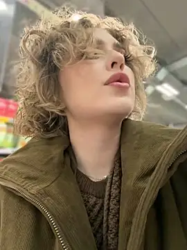 KellyKeler online show from November 14, 1:04 pm