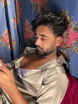 Munny6677 online show from April 4, 7:31 pm