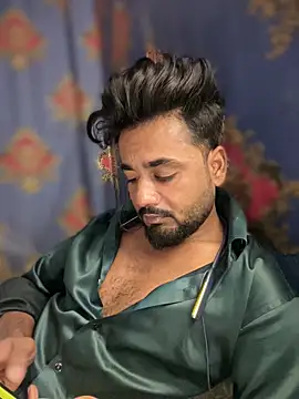 Munny6677 online show from March 14, 8:15 pm