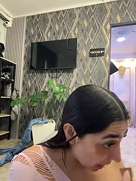 JasmineRhodes online show from March 25, 12:15 pm