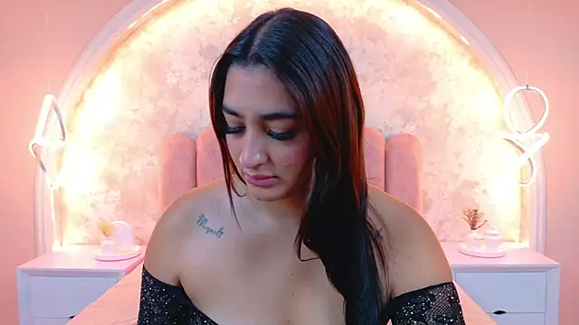 JasmineRhodes online show from October 27, 12:50 pm