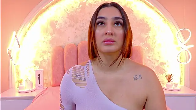 JasmineRhodes online show from February 9, 12:58 pm