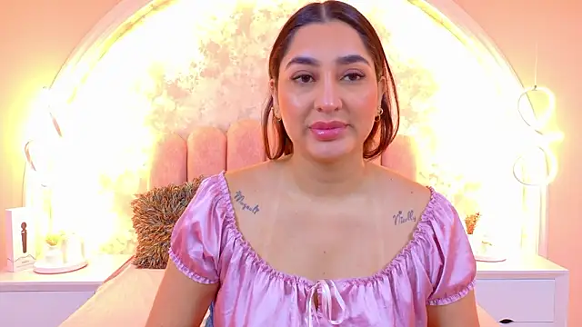 JasmineRhodes online show from March 9, 12:09 pm